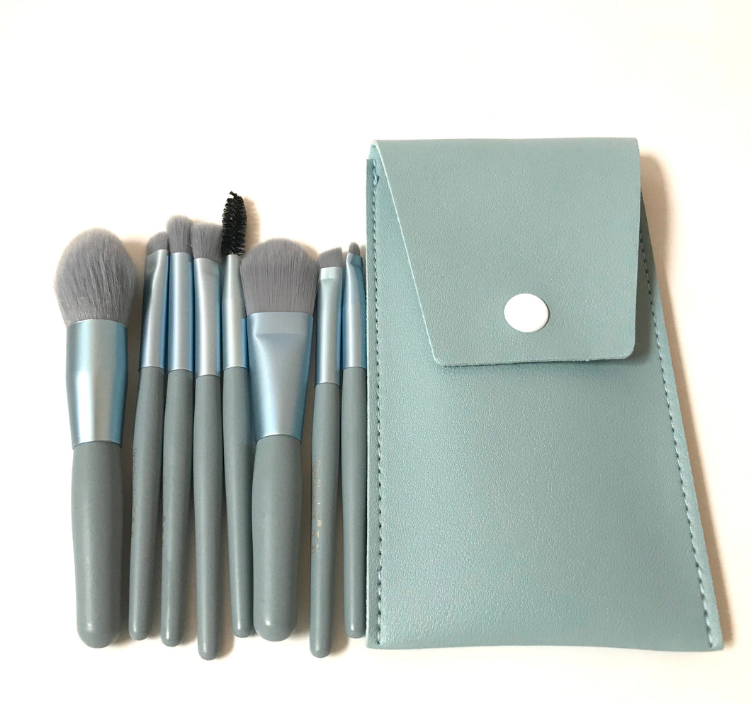 8 piece Make up Brush Set (3 Colours Available)